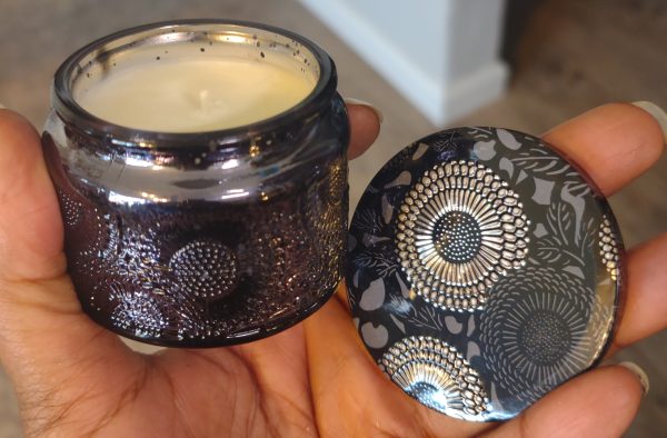 "Hollyberry and Coriander Rosewood"